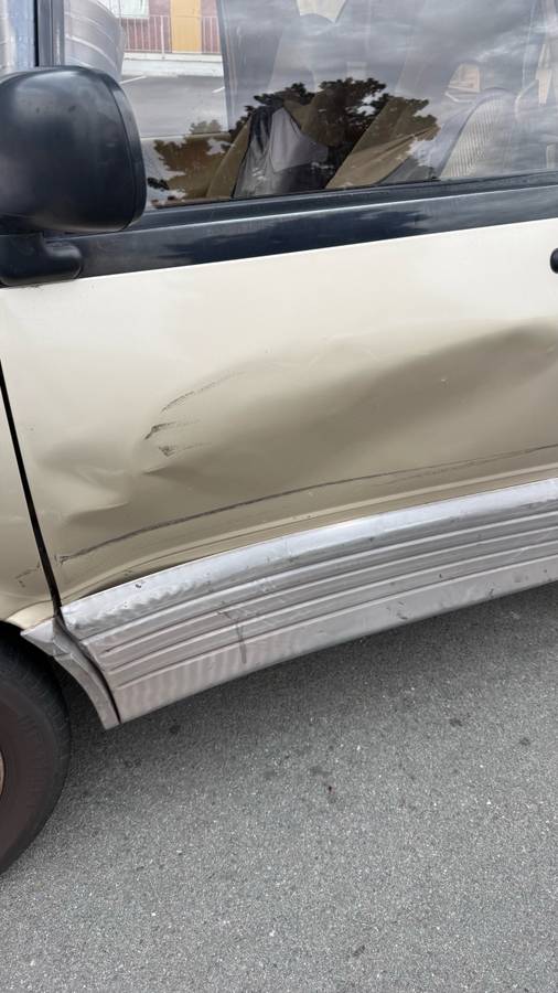 Toyota-previa-1991-brown-17