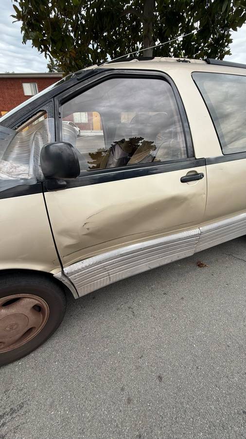 Toyota-previa-1991-brown-18