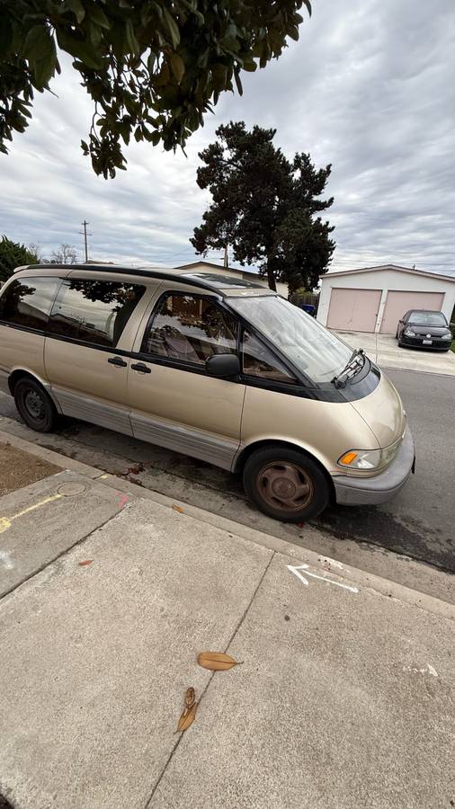 Toyota-previa-1991-brown-2
