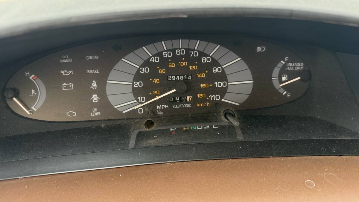 Toyota-previa-1991-brown-22