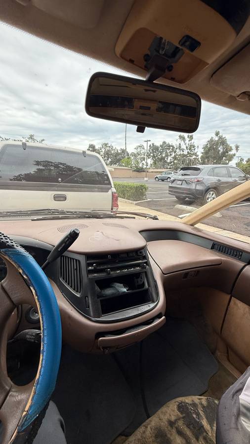 Toyota-previa-1991-brown-23