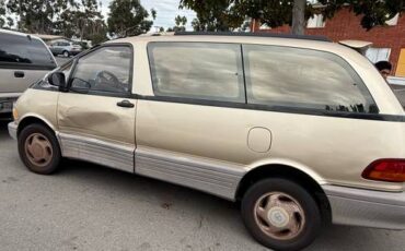 Toyota-previa-1991-brown