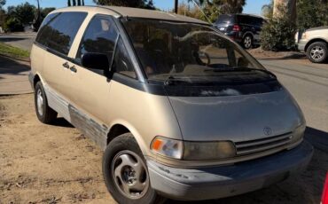 Toyota-previa-1992-1