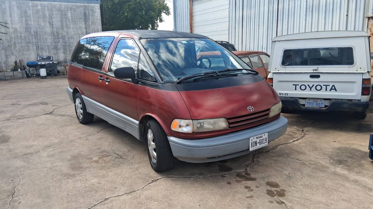 Toyota-previa-1993-red-2