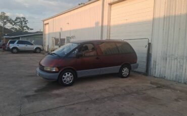 Toyota-previa-1993-red