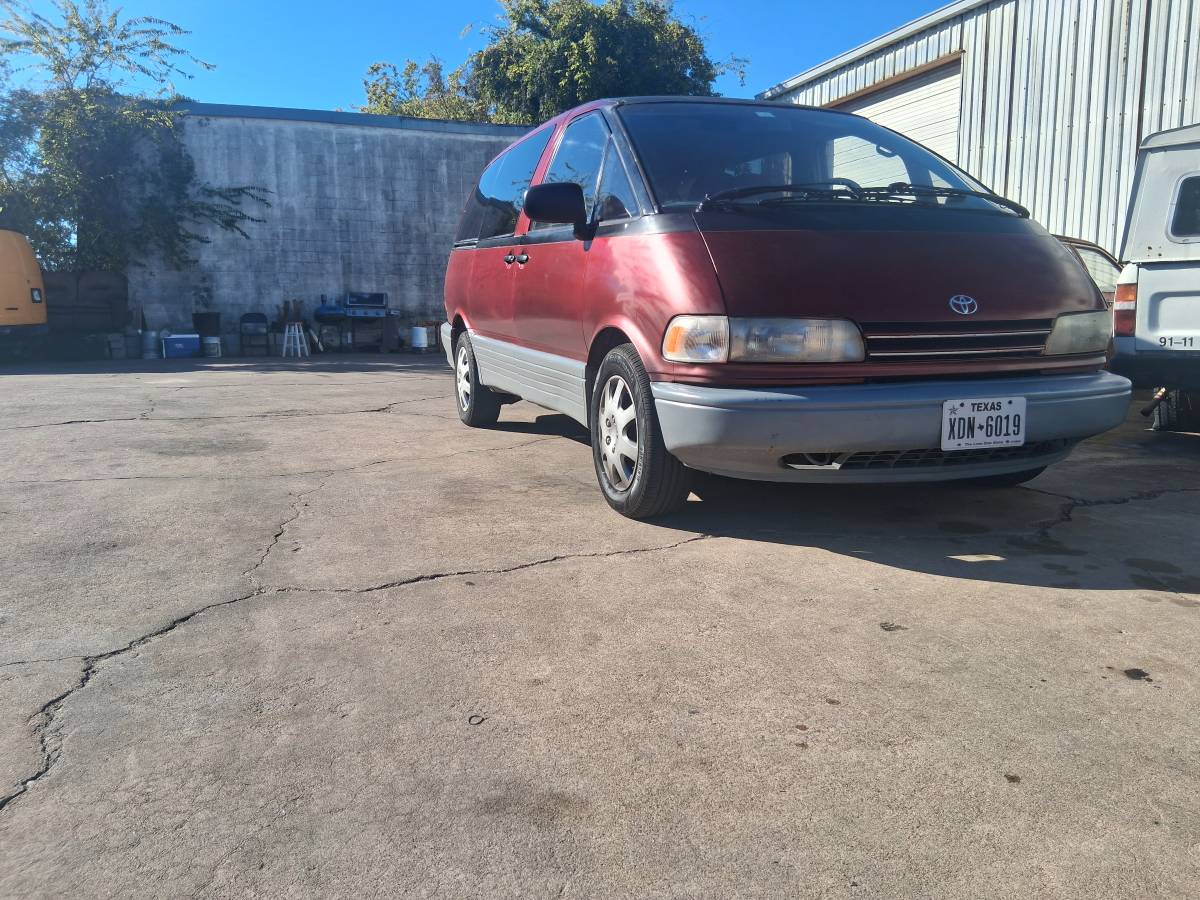 Toyota-previa-1993-red-5
