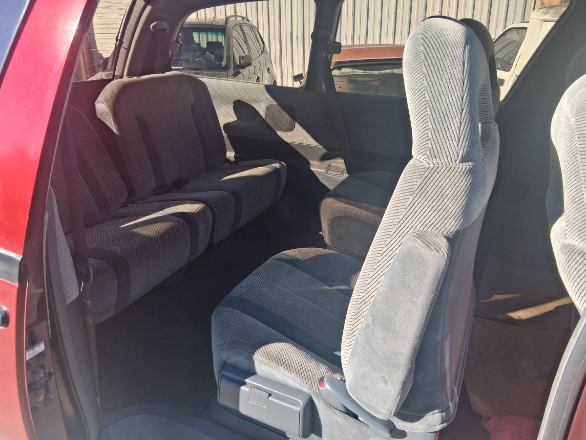 Toyota-previa-1993-red-7