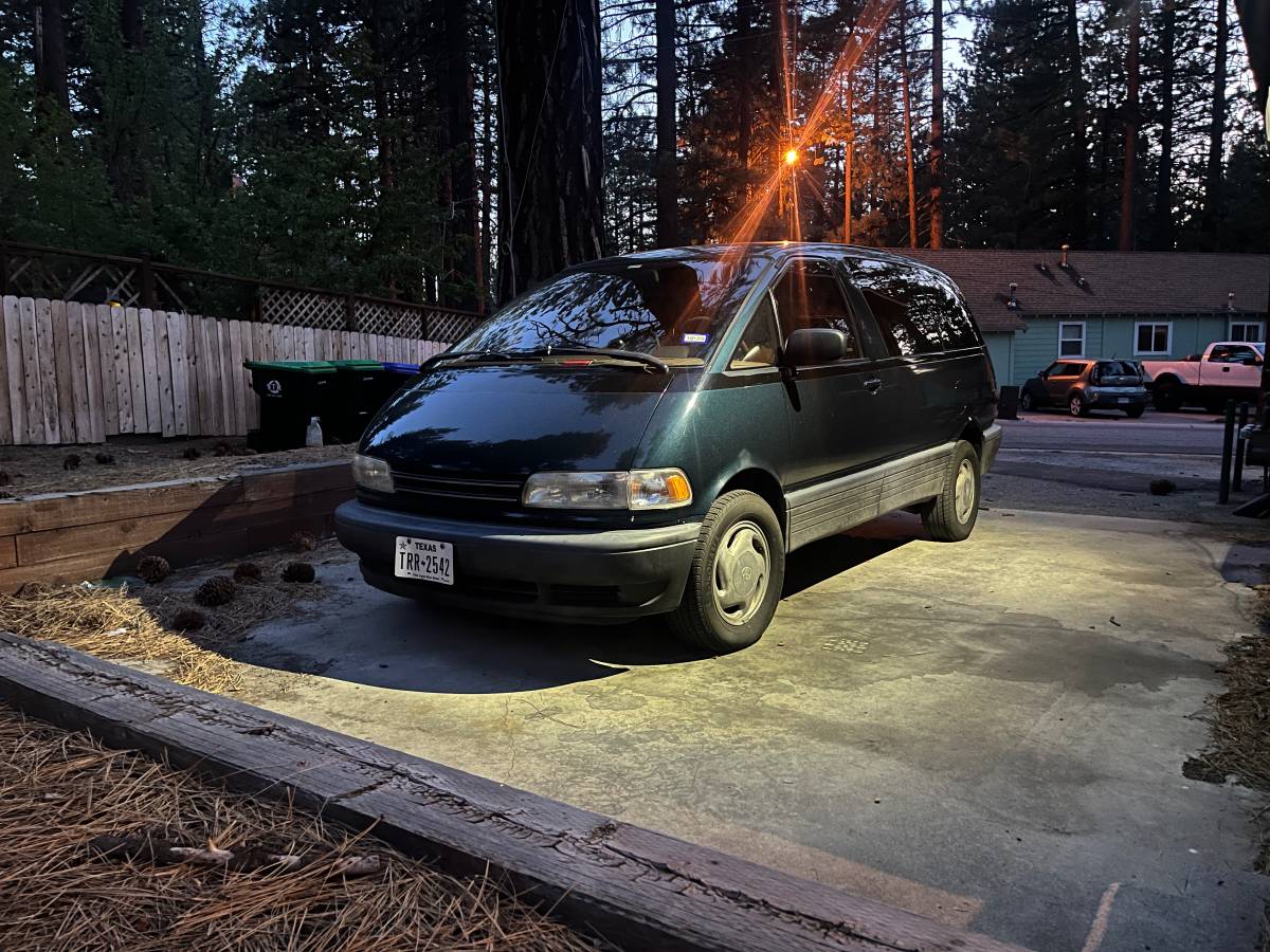 Toyota-previa-1995-1