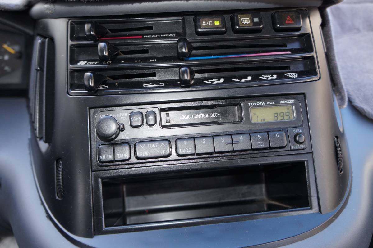 Toyota-previa-1995-white-1