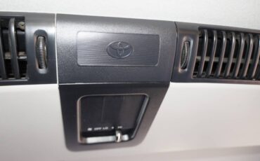 Toyota-previa-1995-white-14