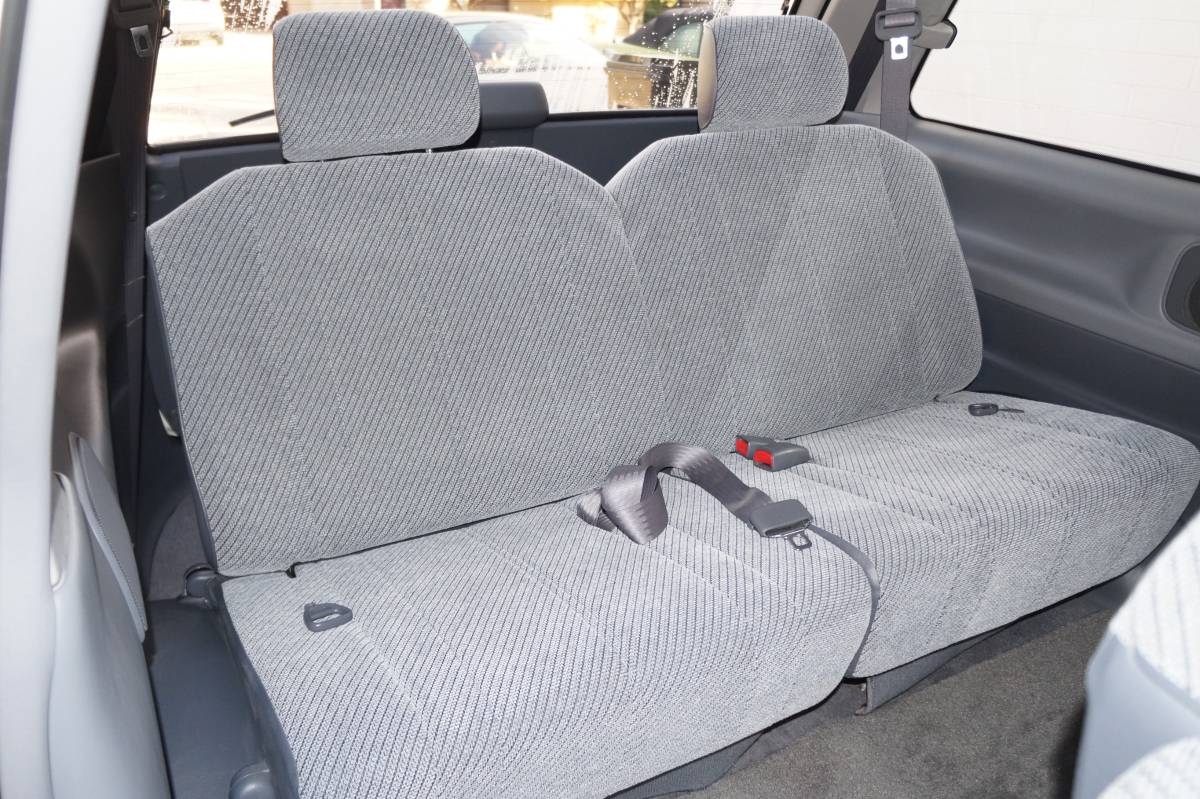 Toyota-previa-1995-white-15