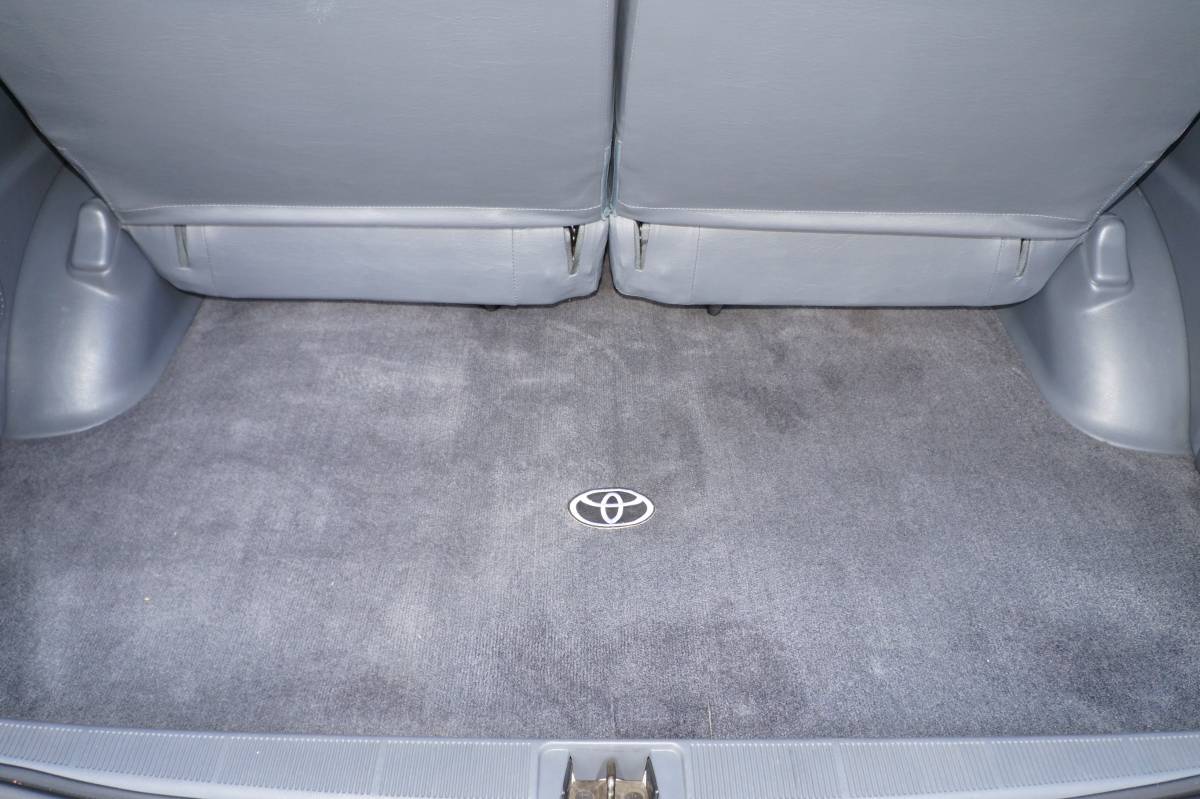 Toyota-previa-1995-white-16