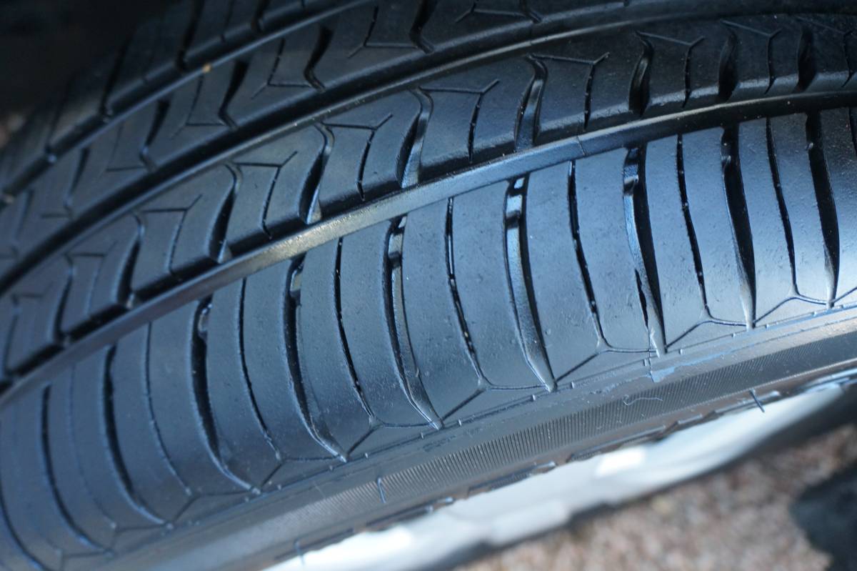 Toyota-previa-1995-white-19