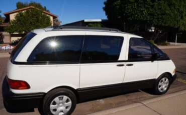 Toyota-previa-1995-white-5