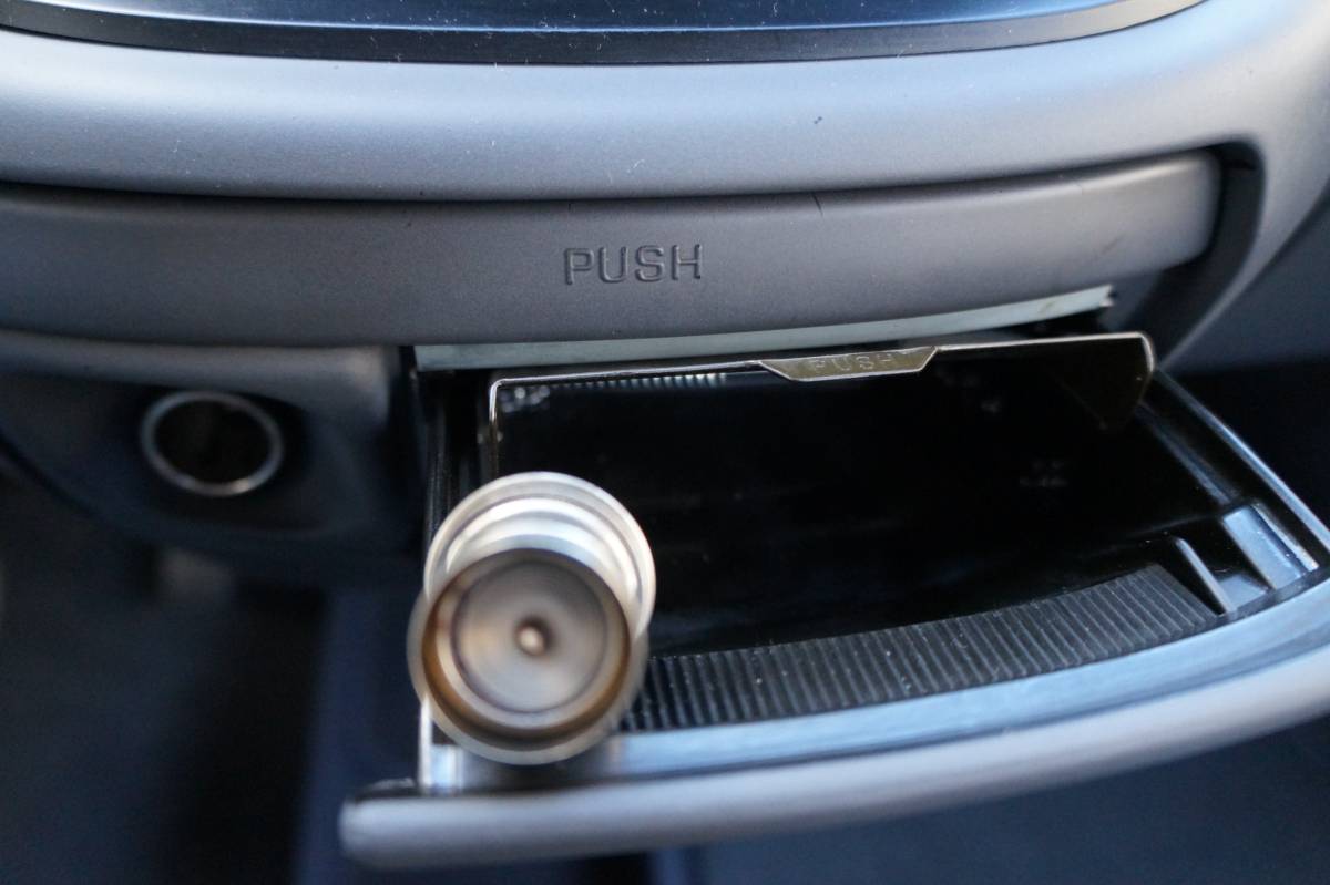 Toyota-previa-1995-white-8