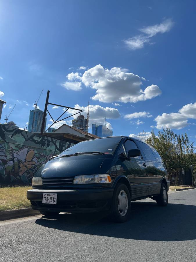 Toyota-previa-1995