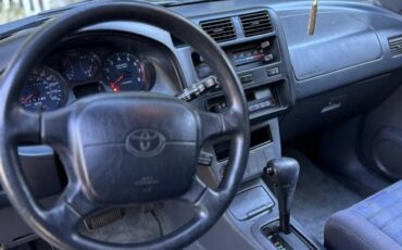 Toyota-rav4-1996-5