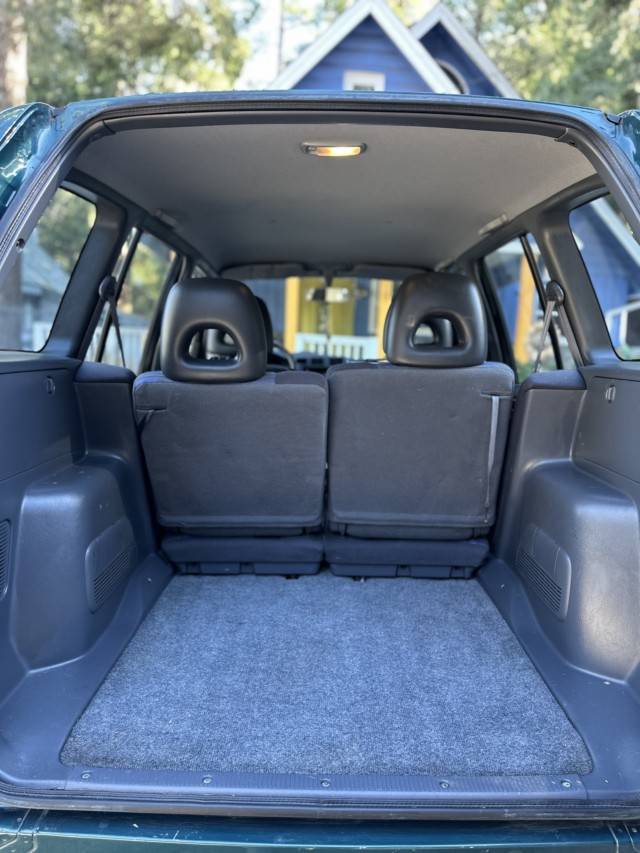 Toyota-rav4-1996-7
