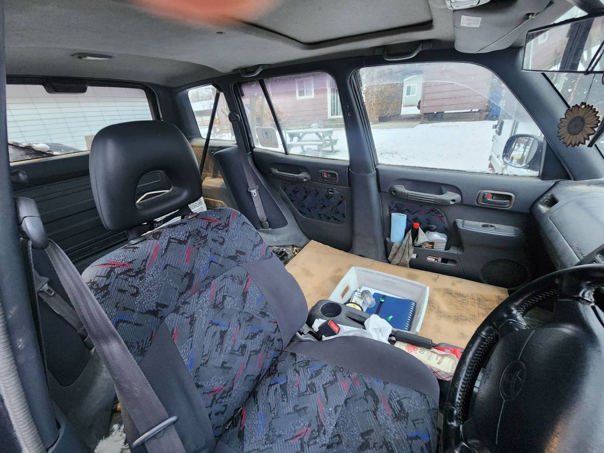 Toyota-rav4-1996-black