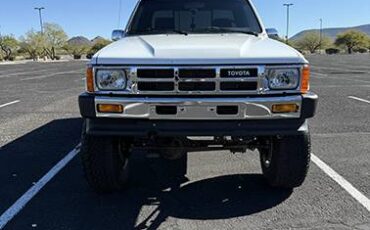Toyota-sr5-xtra-cab-4x4-1985-white-1