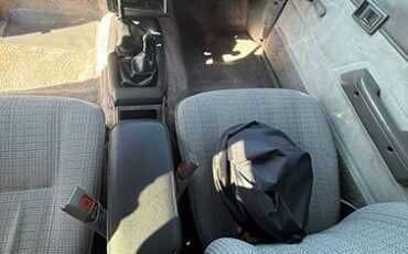 Toyota-sr5-xtra-cab-4x4-1985-white-13