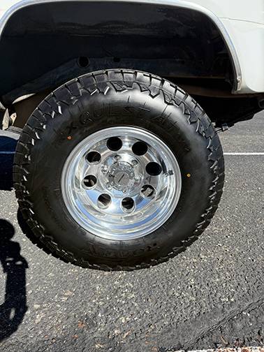 Toyota-sr5-xtra-cab-4x4-1985-white-14