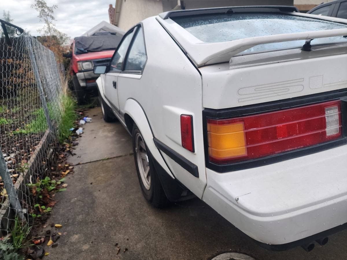 Toyota-supra-1985-white-15