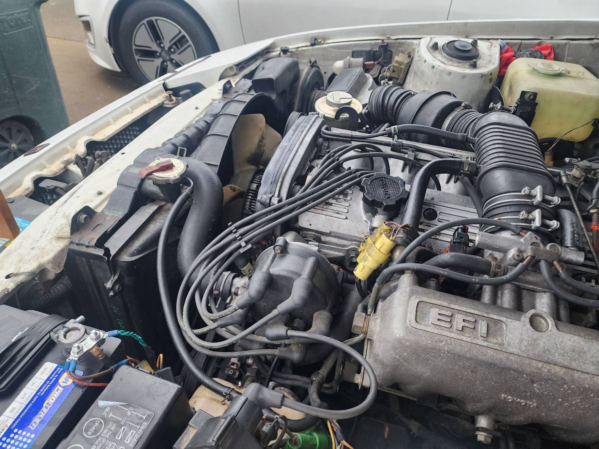 Toyota-supra-1985-white-19