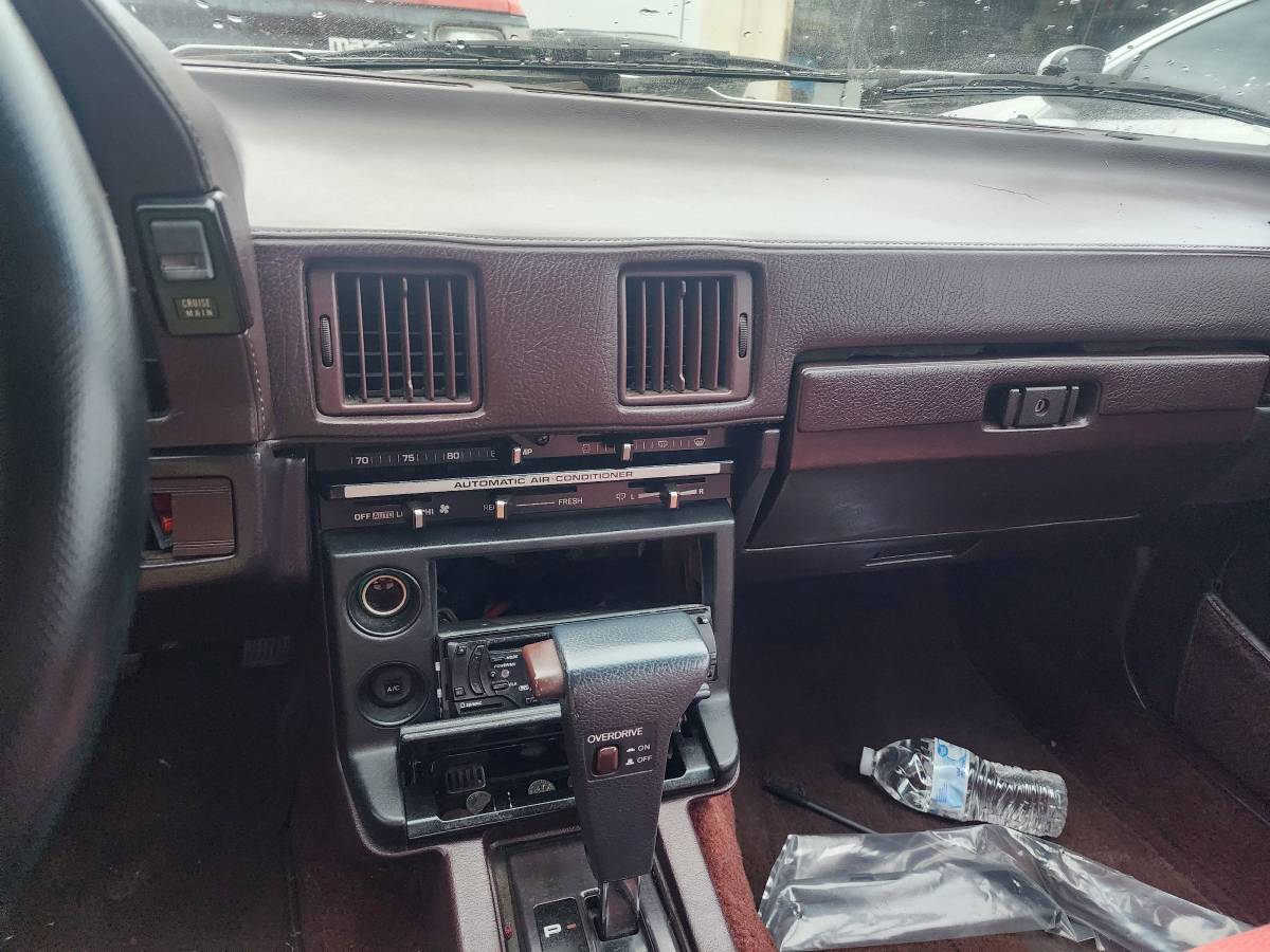 Toyota-supra-1985-white-21