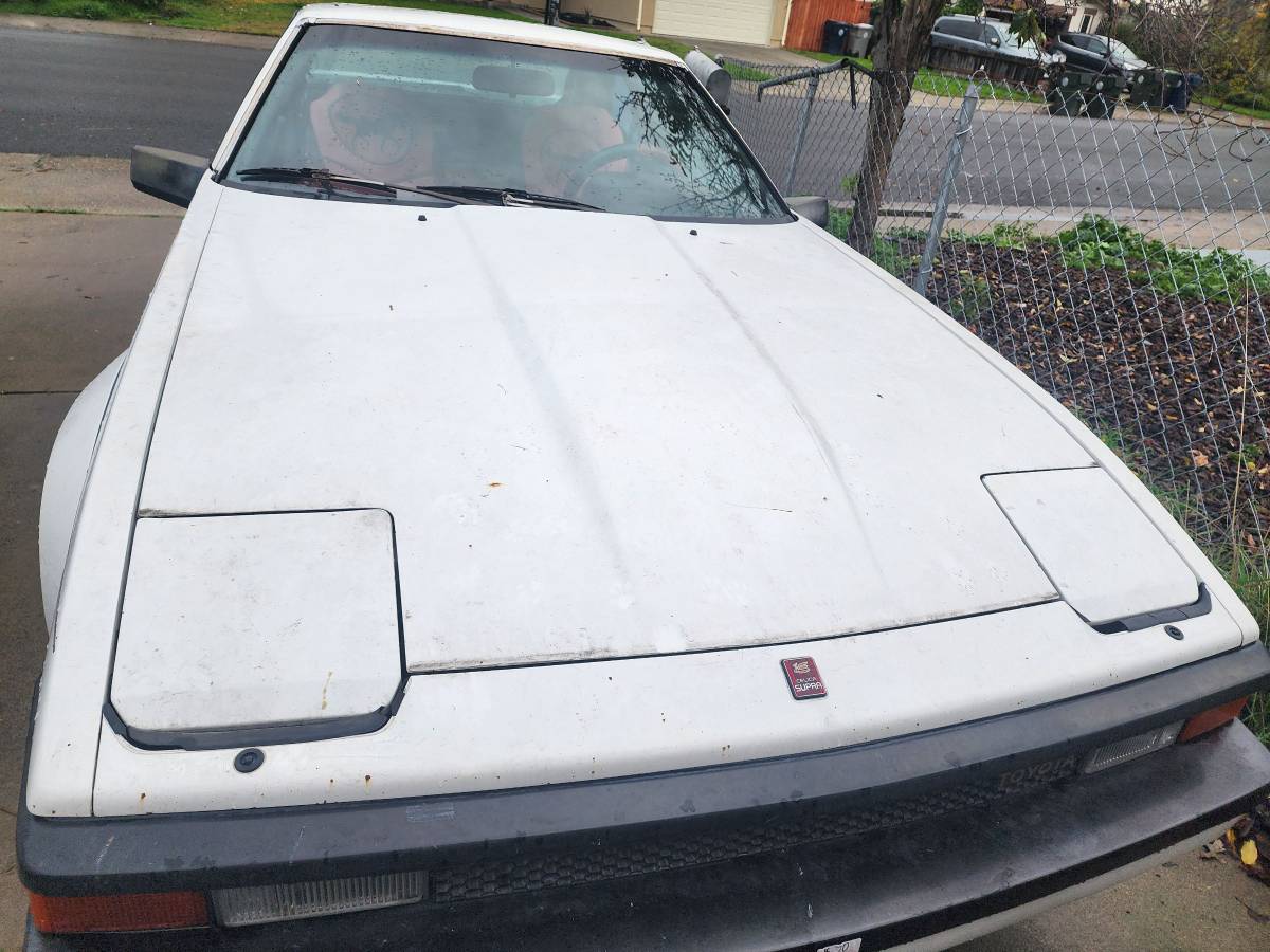 Toyota-supra-1985-white-23