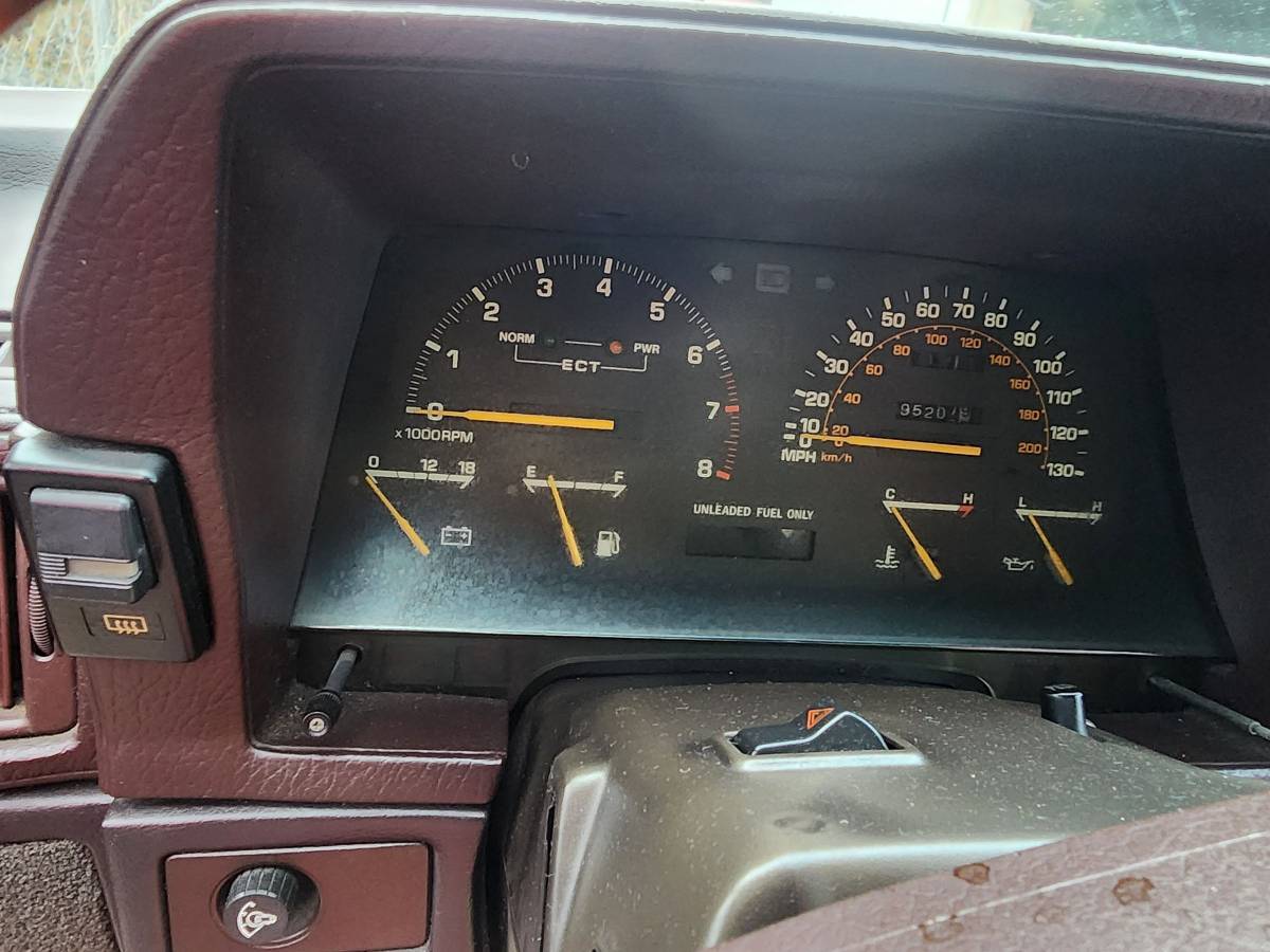 Toyota-supra-1985-white-3