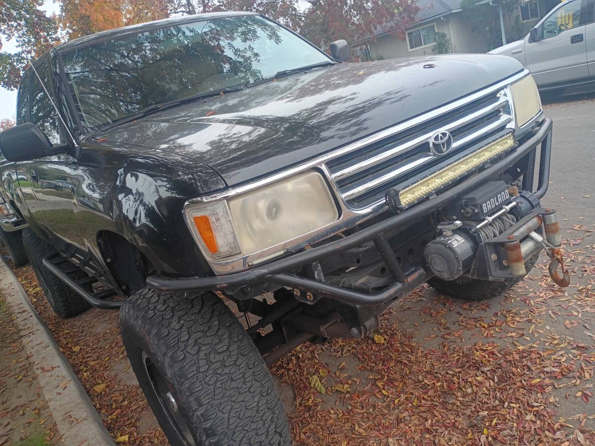 Toyota-t100-4x4-1995-black-10