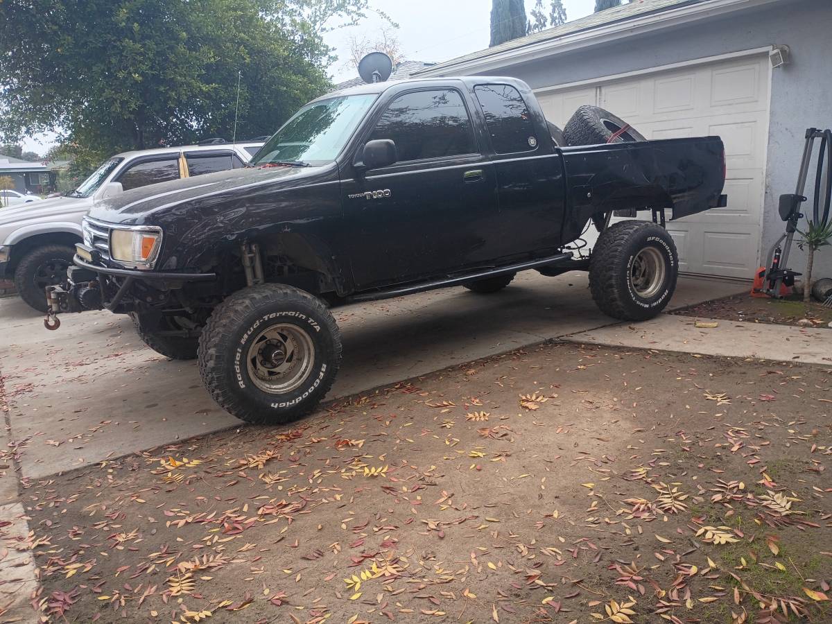 Toyota-t100-4x4-1995-black-12