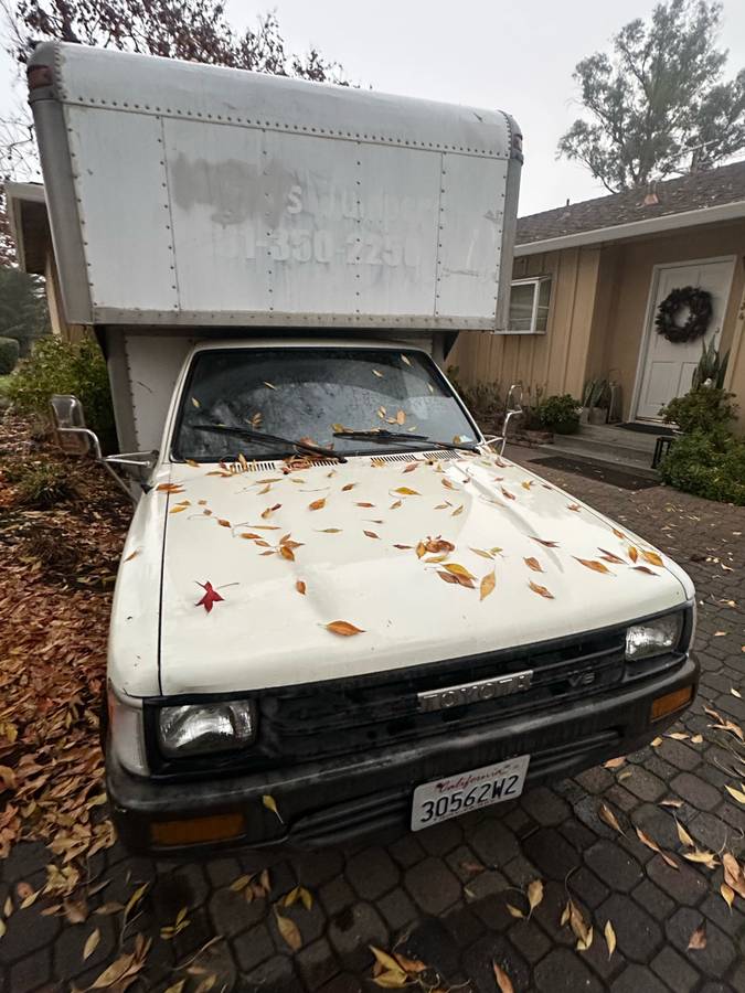 Toyota-tacoma-1989-white-1