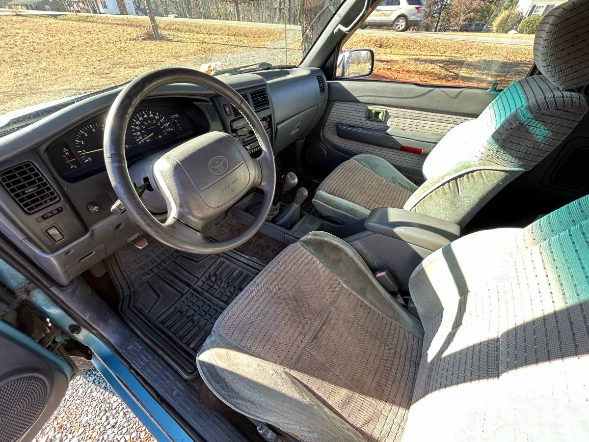 Toyota-tacoma-1995-blue-13