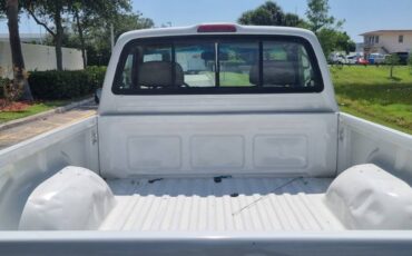 Toyota-tacoma-1995-white-1