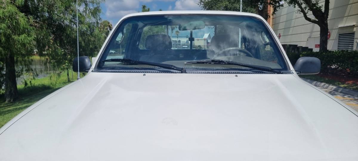 Toyota-tacoma-1995-white-12