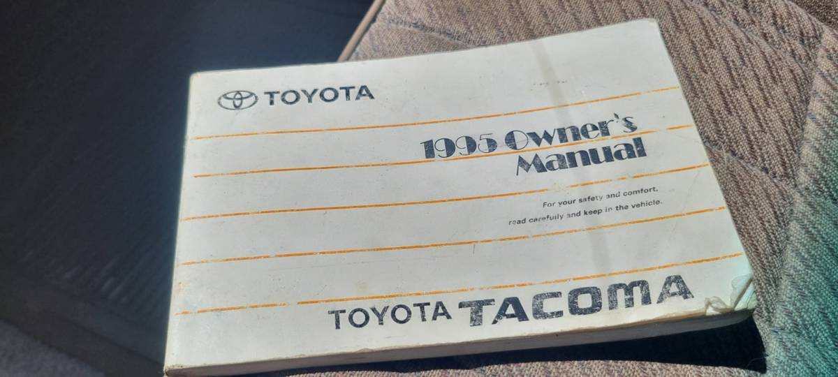 Toyota-tacoma-1995-white-14