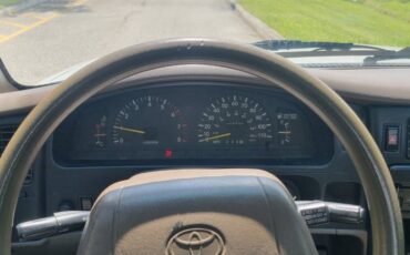 Toyota-tacoma-1995-white-2