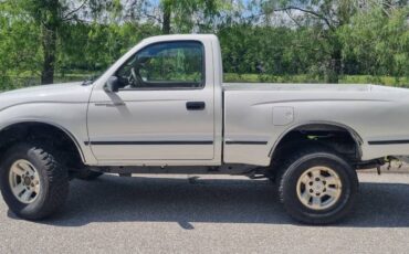 Toyota-tacoma-1995-white-4