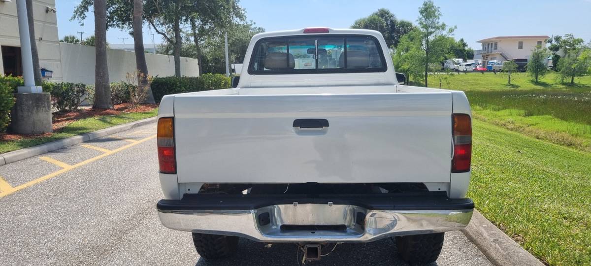Toyota-tacoma-1995-white-6