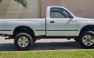 Toyota-tacoma-1995-white-8