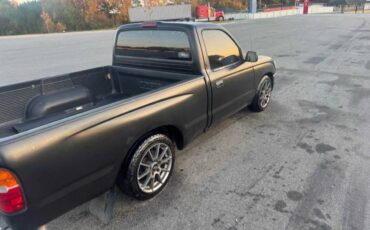 Toyota-tacoma-1996-black-2