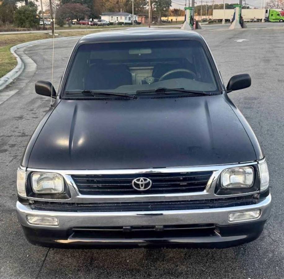Toyota-tacoma-1996-black-3