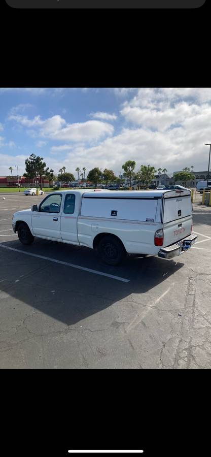 Toyota-tacoma-1996-white-2