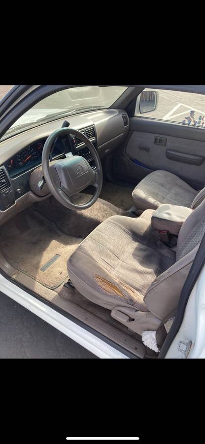 Toyota-tacoma-1996-white-5