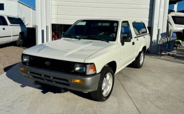 Toyota-tacoma-2wd-1992-white-1
