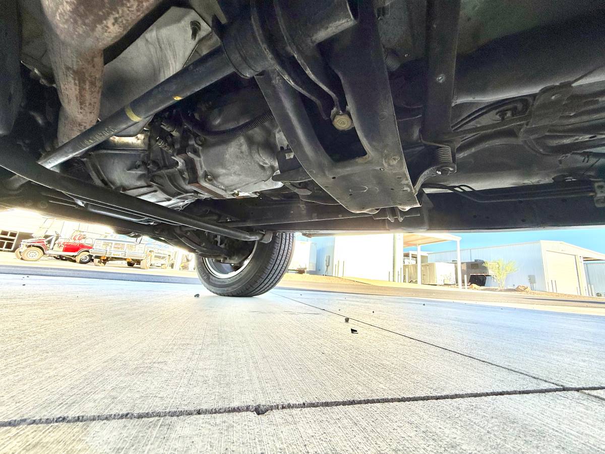 Toyota-tacoma-2wd-1992-white-11