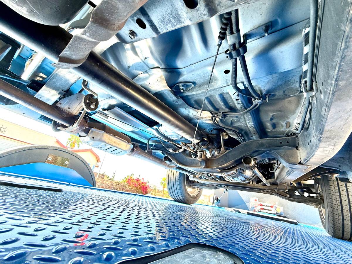 Toyota-tacoma-2wd-1992-white-13