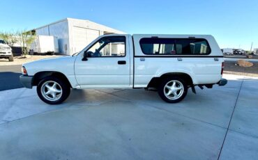 Toyota-tacoma-2wd-1992-white-6